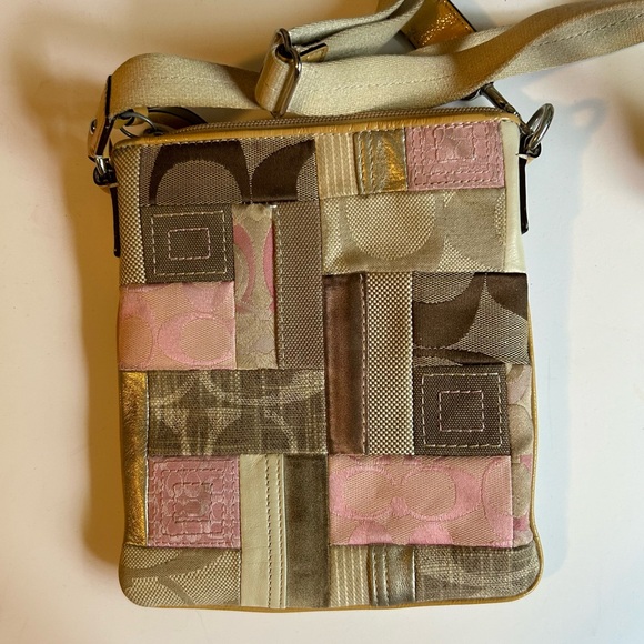 Vintage Limited Edition | Coach | Patchwork Monogram Crossbody Bag | Pink/Tan - Picture 2 of 9